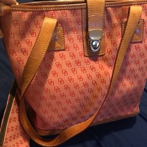 Dooney & Bourke purse and wallet combo👛